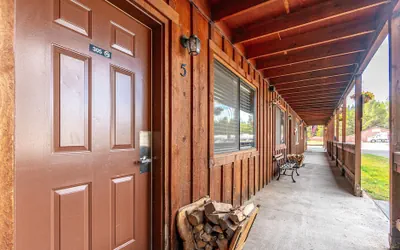 Willamette Pass Inn