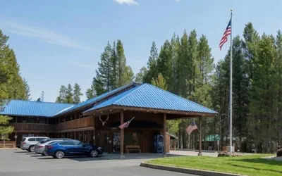 Photo 2 - Willamette Pass Inn