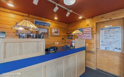 Photo 4 - Willamette Pass Inn