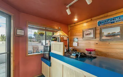 Photo 3 - Willamette Pass Inn
