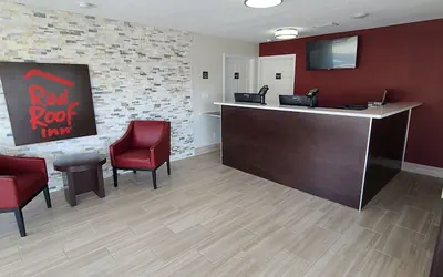 Photo 4 - Red Roof Inn Byron