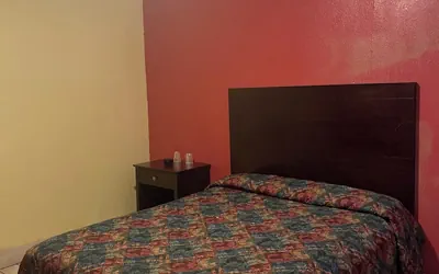 Photo 2 - Plaza Motel
