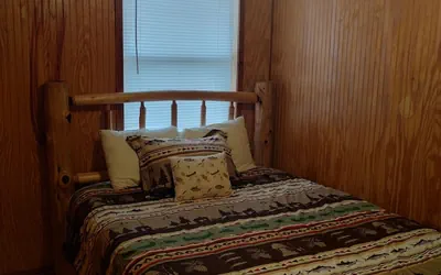 Photo 5 - Anglers Riverfront Cabins