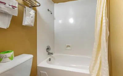 Photo 4 - Pueblo Inn