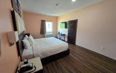Photo 4 - Red Lion Inn & Suites Adairsville