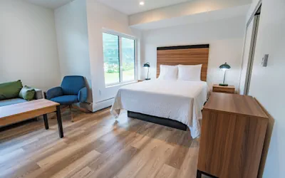 Photo 4 - Chugach Naswik Suites
