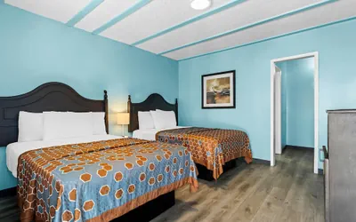 Photo 5 - Rodeway Inn & Suites North Hollywood Burbank Airport - Universal Area