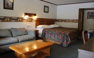 Photo 4 - Two Rivers Lodge