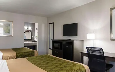 Photo 4 - HomeStay Inn & Suites