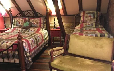Photo 3 - Dupriest Room 1 Bedroom by Main Street Bed & Breakfast
