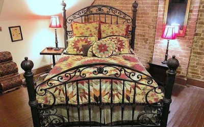 Photo 4 - Greer Room 1 Bedroom by Main Street Bed & Breakfast