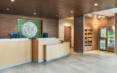 Photo 2 - Fairfield Inn & Suites Hanford