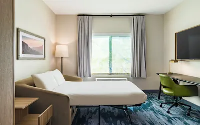 Photo 5 - Fairfield Inn & Suites Hanford