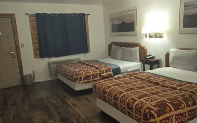 Photo 3 - Payson Inn & Suites