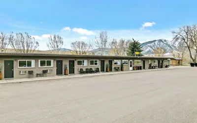 Photo 2 - Lost Trail Resort