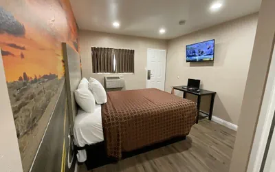 Photo 4 - State Motel