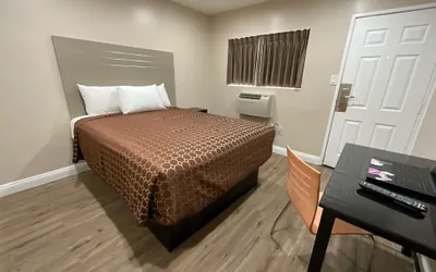 Photo 5 - State Motel