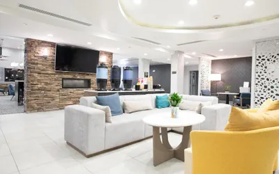 Photo 5 - Homewood Suites Houma, La