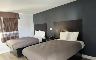 Photo 3 - Budget Inn Danville