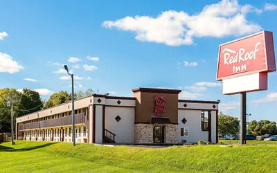 Photo 2 - Red Roof Inn Anderson, IN