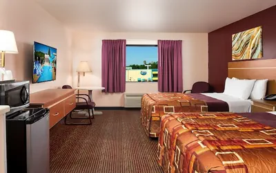 Photo 3 - Grand Marquis Waterpark Hotel & Suites