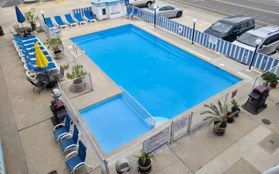 Photo 2 - Quebec Motel