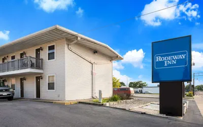 Photo 2 - Rodeway Inn La Crosse