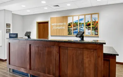 Photo 4 - Hampton Inn & Suites Chippewa Falls