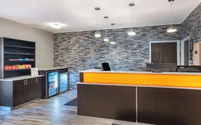 Photo 3 - Comfort Inn & Suites Emporia