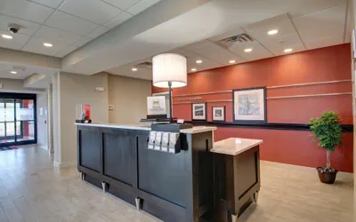 Photo 5 - Hampton Inn & Suites Springfield/Downtown