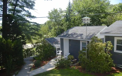 Photo 2 - Kittery Inn and Suites