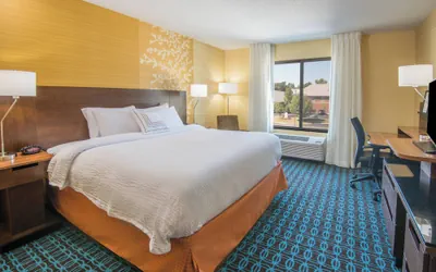 Photo 4 - Fairfield Inn & Suites Fort Wayne Southwest