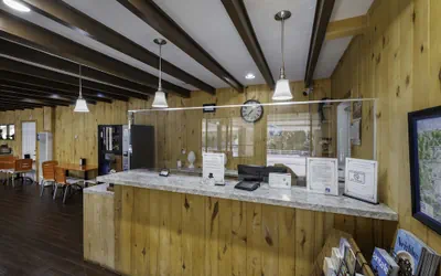 Photo 4 - Budget Lodge Ruidoso
