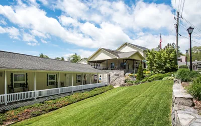 Photo 2 - Boxwood Lodge