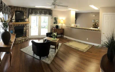 Photo 3 - Boxwood Lodge