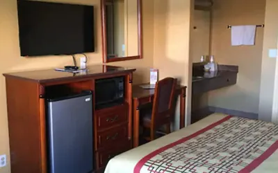 Photo 4 - National City Motel