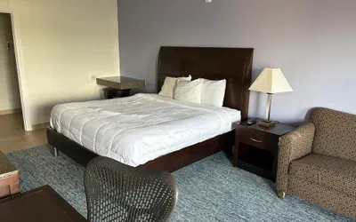 Photo 4 - Westwood Inn Extended Stay Gonzales TX