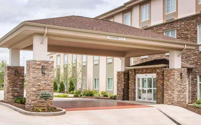 Photo 2 - Sleep Inn & Suites Parkersburg - Mineral Wells