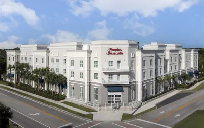 Photo 2 - Hampton Inn & Suites Vero Beach Downtown