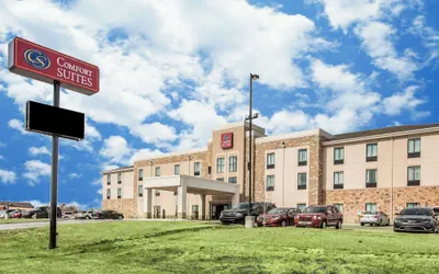 Photo 2 - Comfort Suites Dodge City