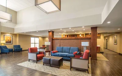 Photo 3 - Comfort Suites Dodge City