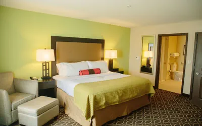 Photo 5 - Holiday Inn Murfreesboro by IHG
