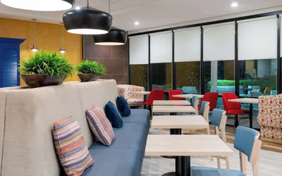 Photo 5 - Home2 Suites by Hilton Buffalo Airport / Galleria Mall