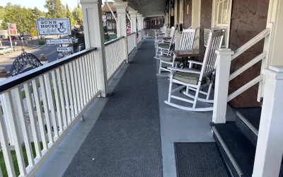 Gunn House Hotel