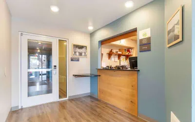 Photo 3 - Extended Stay America Select Suites - Kansas City - Stadium