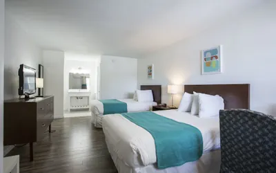 Photo 4 - Regency Inn & Suites