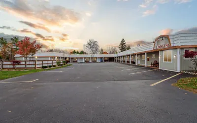Photo 2 - Vindel Motel