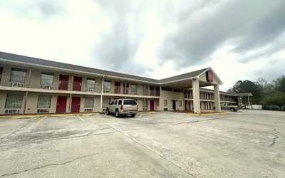 Photo 2 - OYO Hotel East Macon I-75