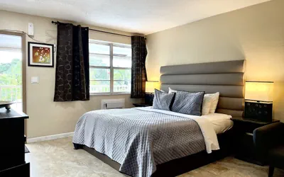 Photo 5 - Sheridan Suites Apartments Hotel