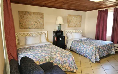 Photo 4 - Captain's Cove Motel